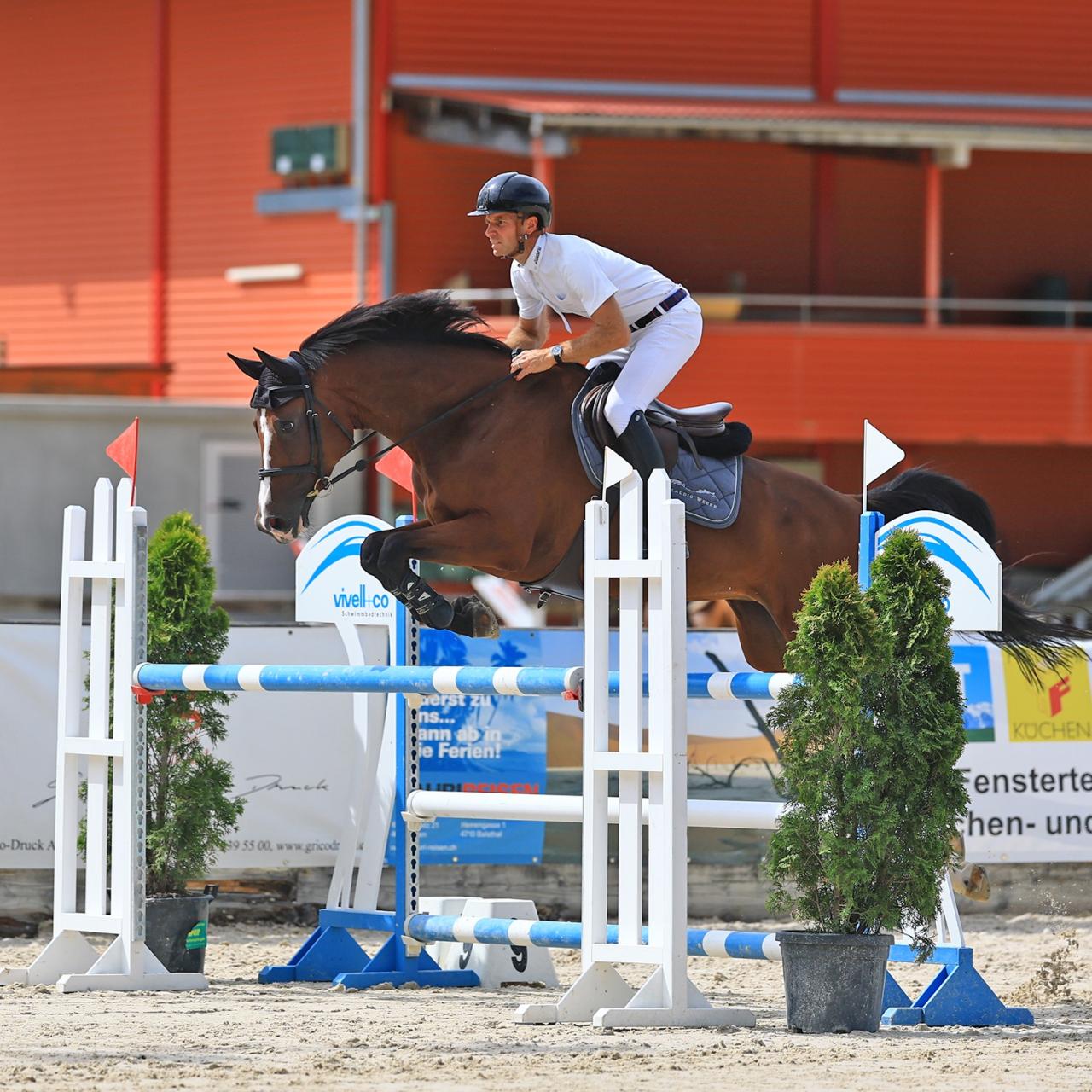 Claudio beim Springen